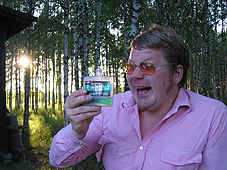 Aatos juopi Menneni�. KUVA: Marfa Paukku. Vapaa julkaisuoikeus - kuvaaja mainittava.
